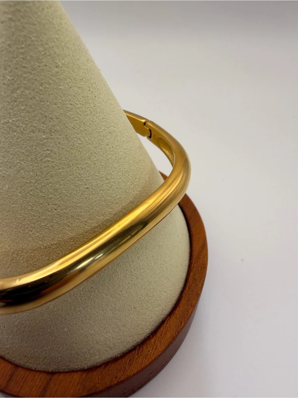 18K Gold PVD 316L Stainless Steel Statement Bracelet